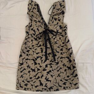 Adelyn Rae Black and Cream Sheath Dress Plunge Neckline